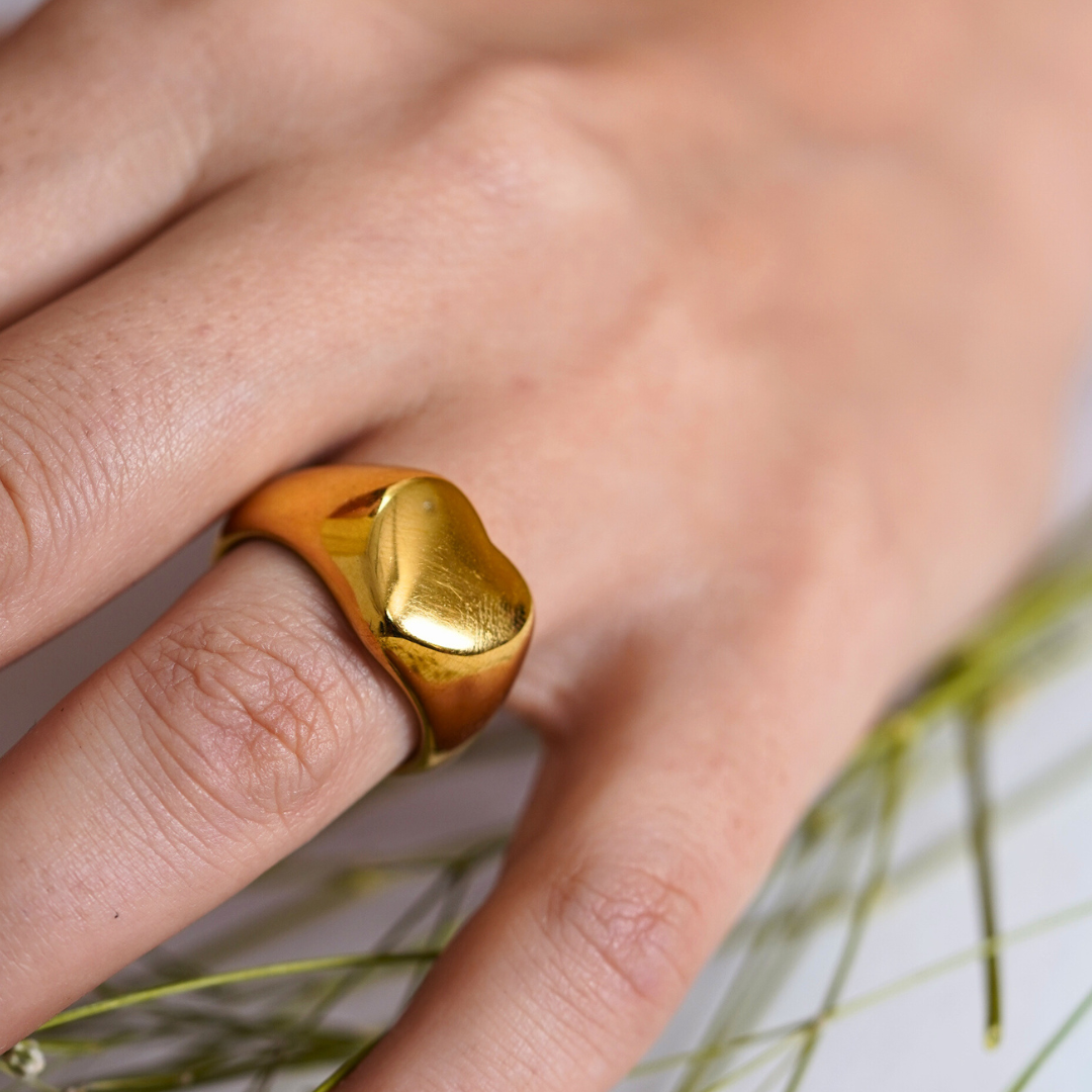 European heart | Thick 18K Gold Plated Ring