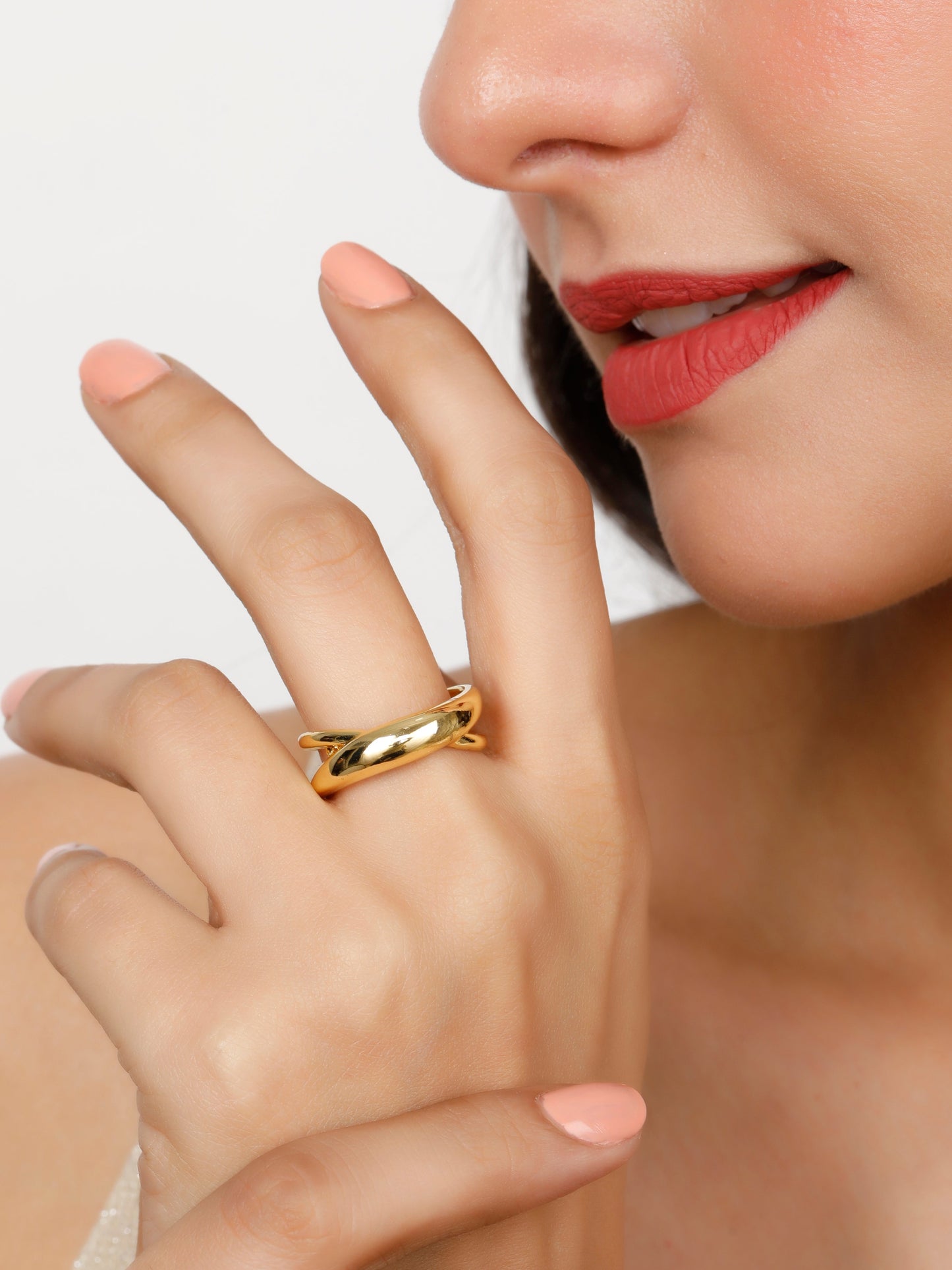 Criss Cross Cover Solid Gold Ring