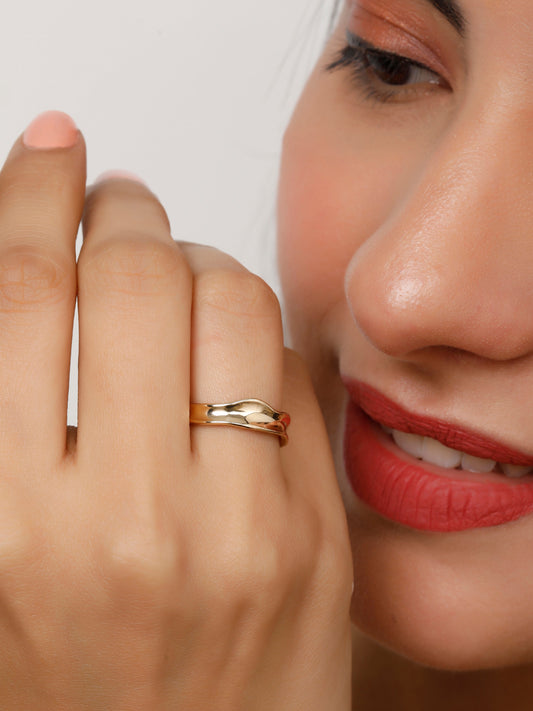 Curve Ring